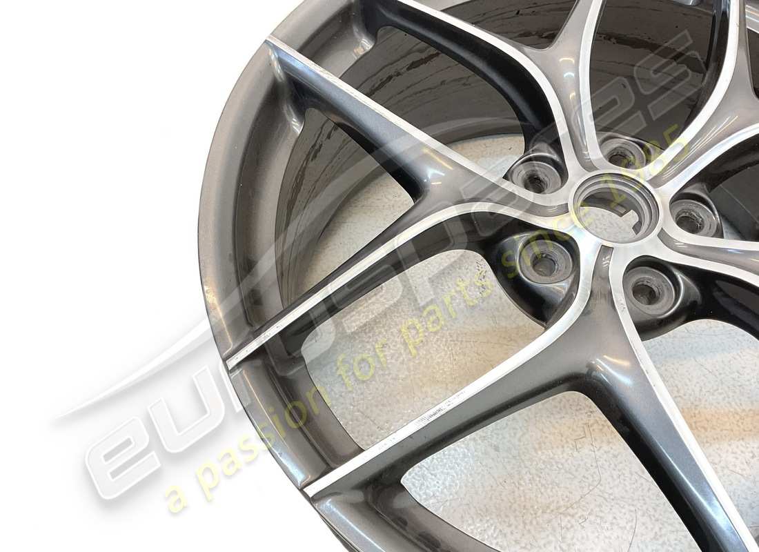utilisé ferrari roue avant. numéro de pièce 294827 (4)