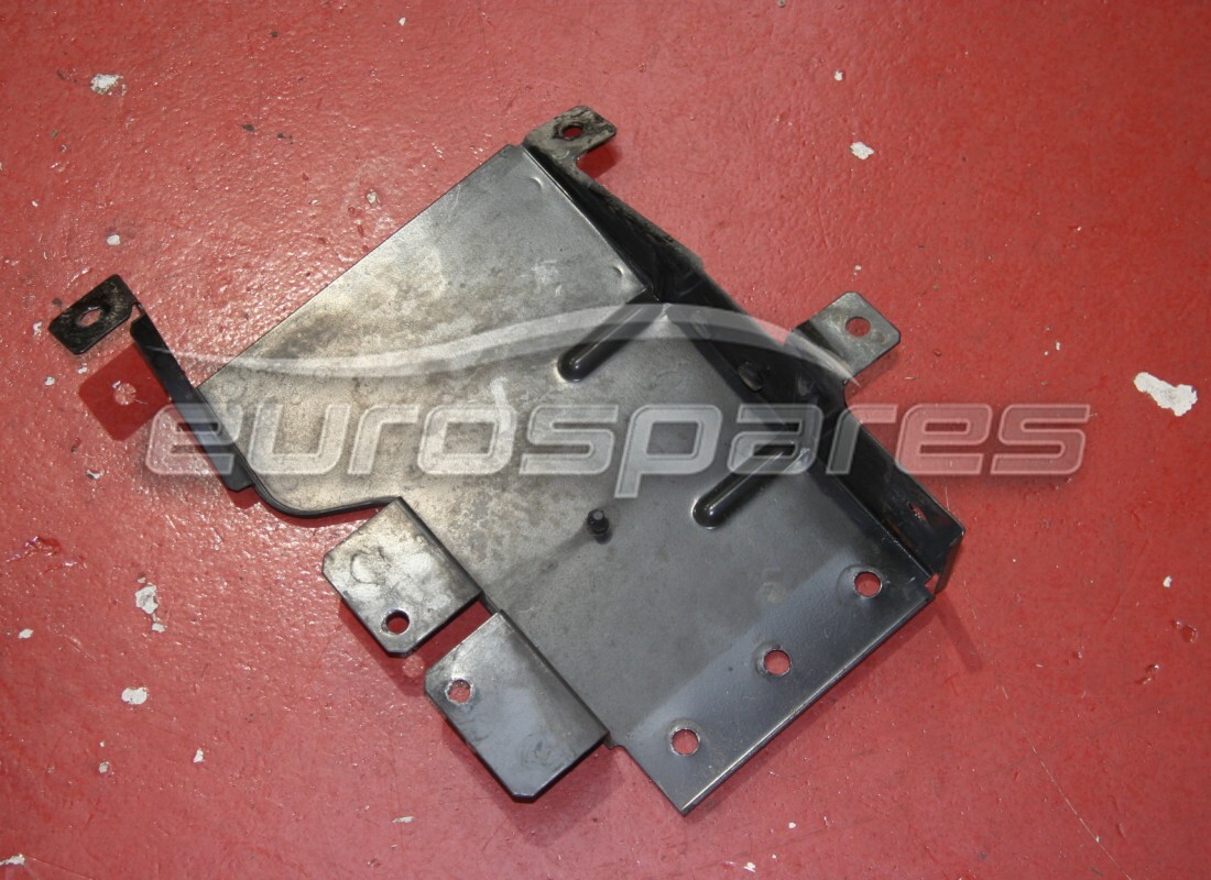 SUPPORT DE RENFORT DROIT COMPLET D'OCCASION Maserati. NUMÉRO DE PIÈCE 68269900 (1)