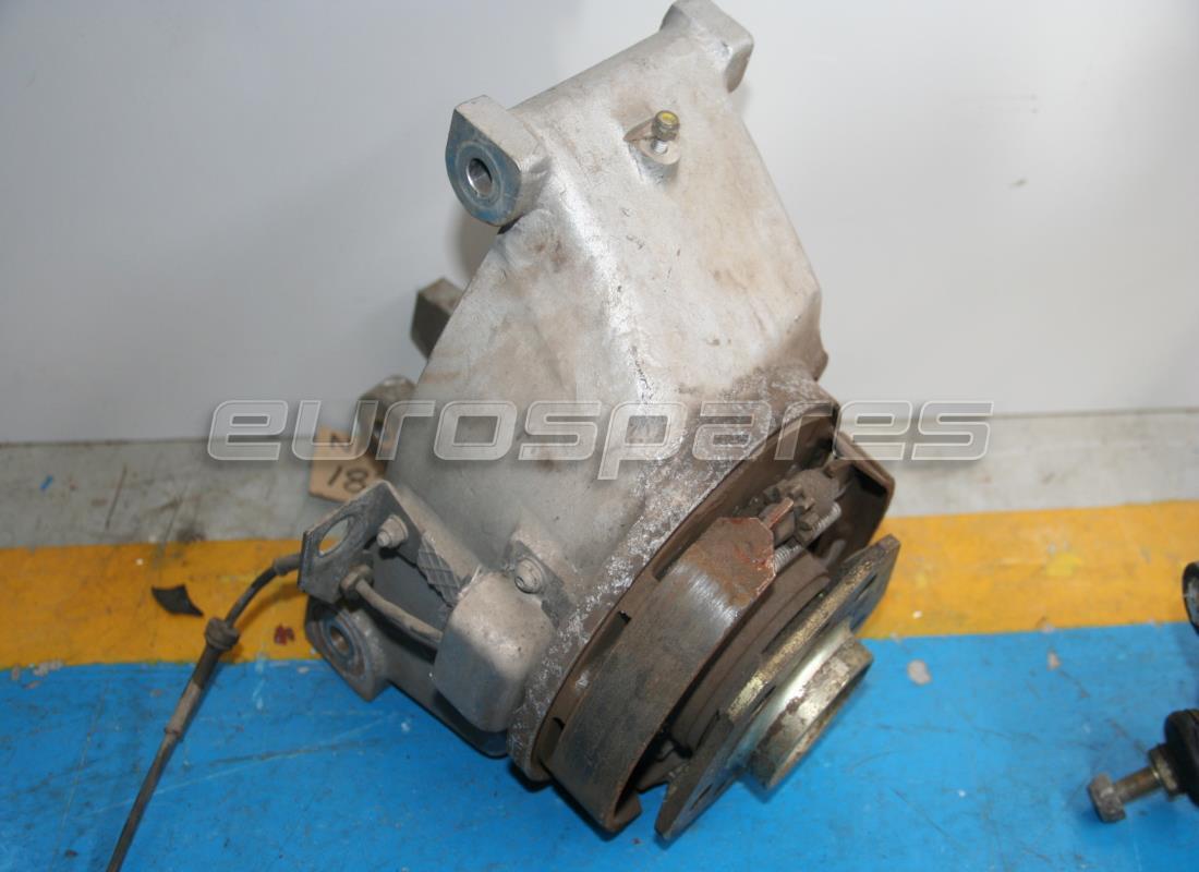 SUPPORT DE SUSPENSION ARRIÈRE GAUCHE COMPLET D'OCCASION Ferrari. NUMÉRO DE PIÈCE 183324 (1)