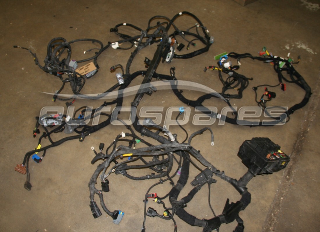 Maserati CÂBLAGE PRINCIPAL AVANT UTILISÉ. NUMÉRO DE PIÈCE 670008655 (1)