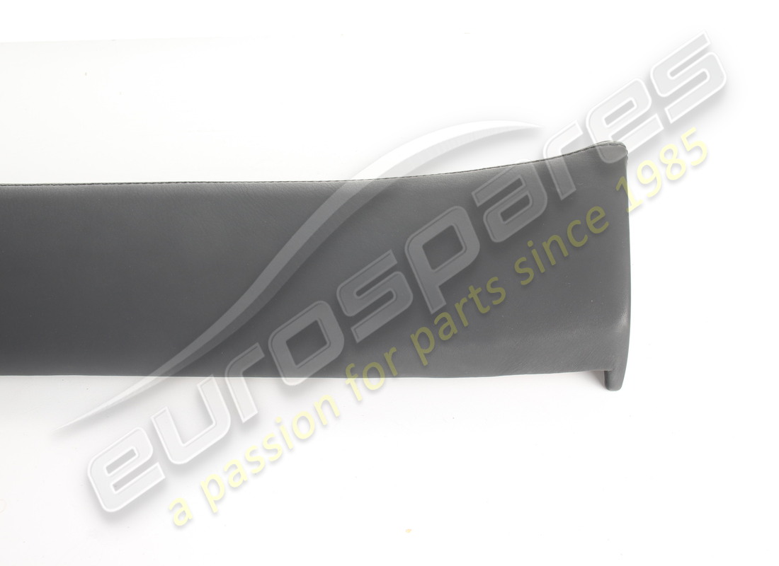 nouveau ferrari panneau inférieur couvert pour porte gauche. numéro de pièce 621559.. (4)