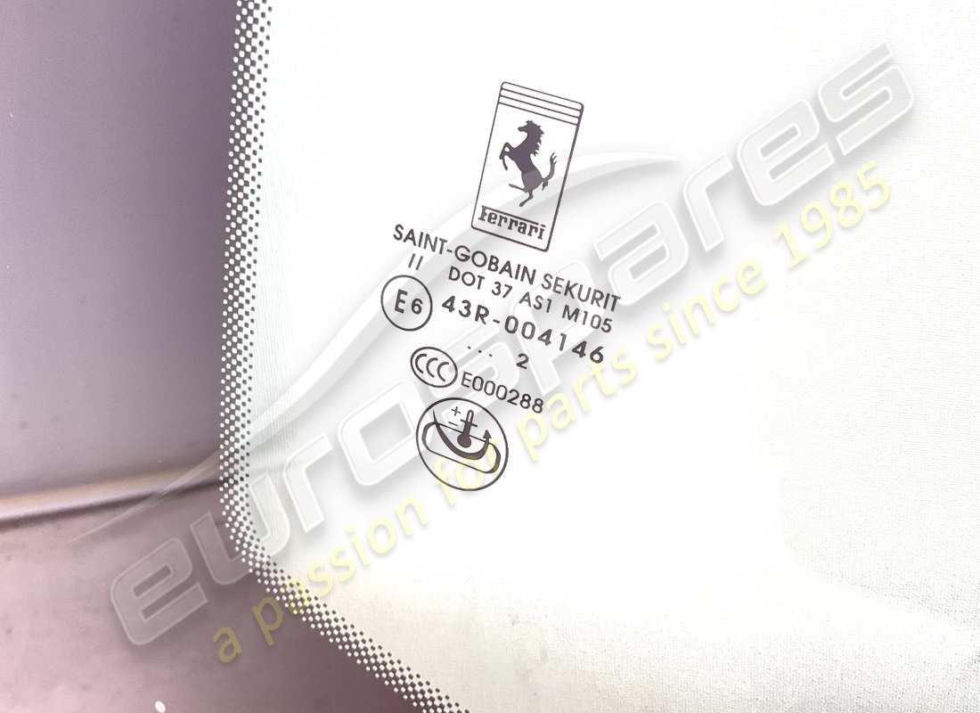 nouveau pare-brise ferrari. numéro de pièce 83090000 (2)