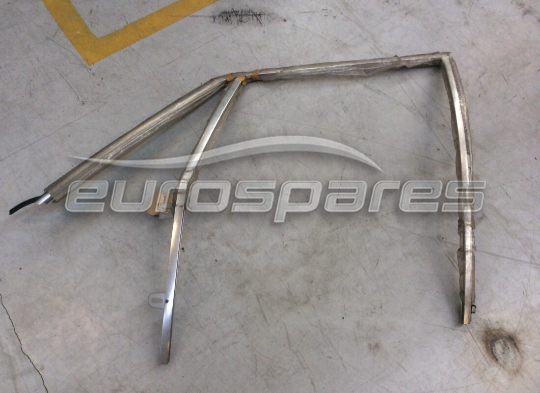nouveau ferrari moulure de cadre de fenêtre de porte lh complète oe. numéro de pièce 40054702 (1)
