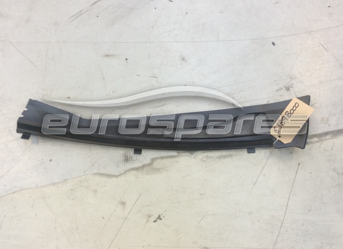 NOUVELLE MOULURE DE PARE-BRISE INFÉRIEURE Ferrari DROITE. NUMÉRO DE PIÈCE 63898000 (1)
