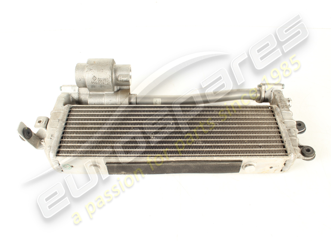 REFROIDISSEUR D'HUILE Lamborghini UTILISÉ. NUMÉRO DE PIÈCE 400117015 (1)
