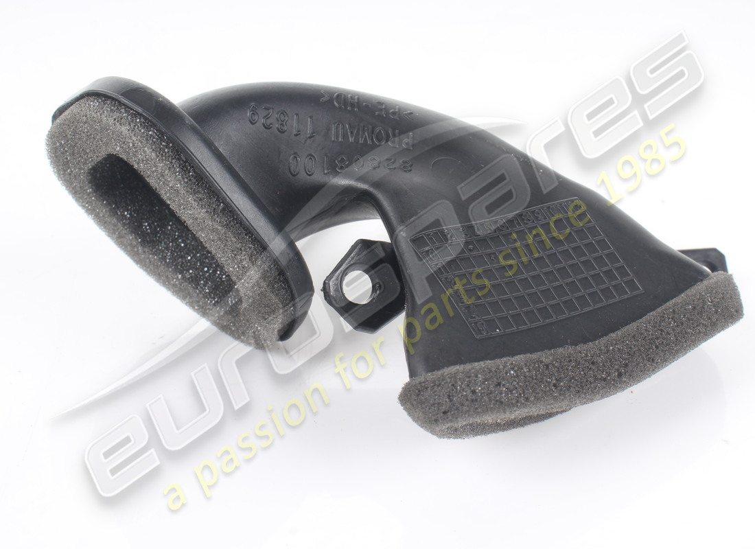 CONDUIT D'AIR LATÉRAL GAUCHE D'OCCASION FERRARI. NUMÉRO DE PIÈCE 82808100 (3) conduit d'air latéral gauche d'occasion ferrari. numéro de pièce 82808100 (3)