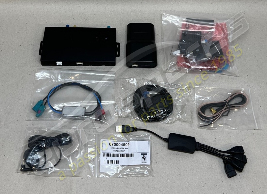 kit d'infodivertissement neuf ferrari. numéro de pièce 70004508 (2)