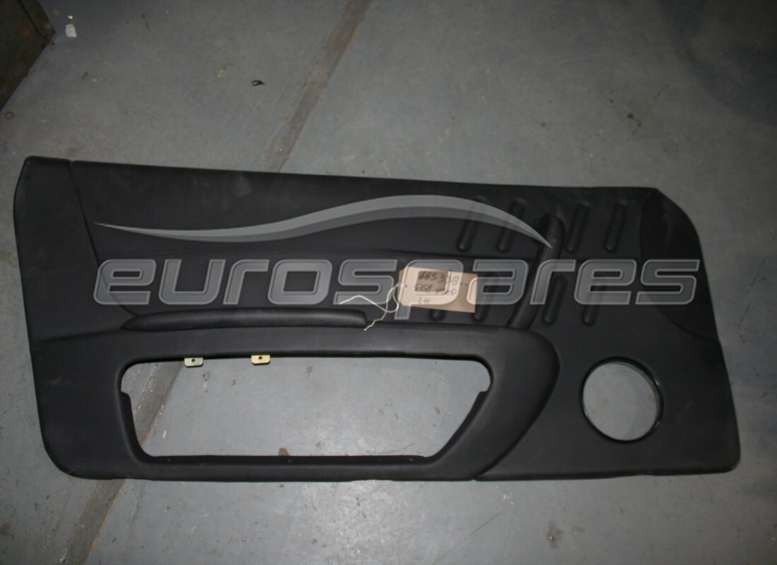 doublure lh ferrari utilisée. numéro de pièce 665338.. (1)