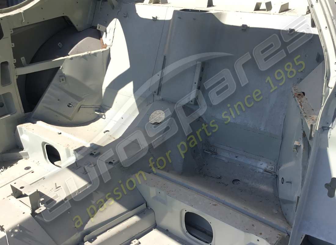nouvelle carrosserie complète ferrari ferrari 456. numéro de pièce 64318000 (4)