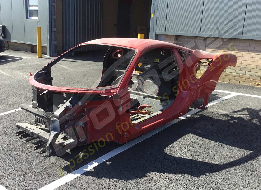ferrari carrosserie complète utilisée. numéro de pièce 87260000 (5)