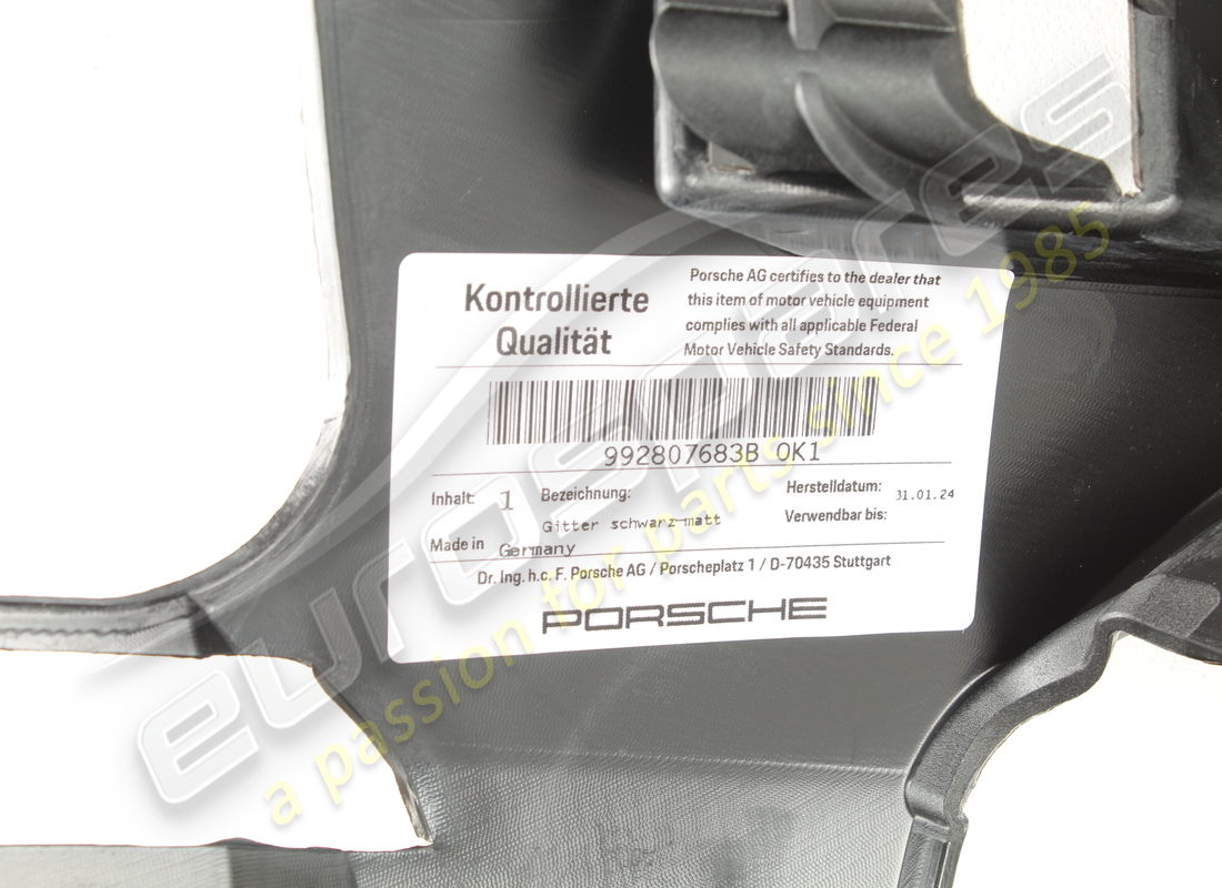 NOUVELLE CALANDRE PORSCHE NOIR MAT. NUMÉRO DE PIÈCE 992807683BOK1 (3) nouvelle calandre porsche noir mat. numéro de pièce 992807683bok1 (3)