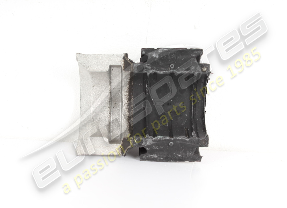 nouveau support porsche pour stabilisateur. numéro de pièce 95534379300 (2)