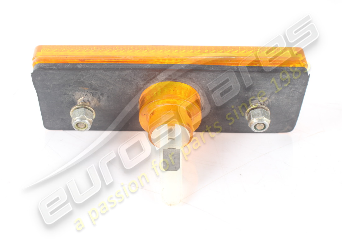 UTILISÉ LAMBORGHINI MARQUEUR LATÉRAL AVANT (ORANGE). NUMÉRO DE PIÈCE 006331781 (4) utilisé lamborghini marqueur latéral avant (orange). numéro de pièce 006331781 (4)