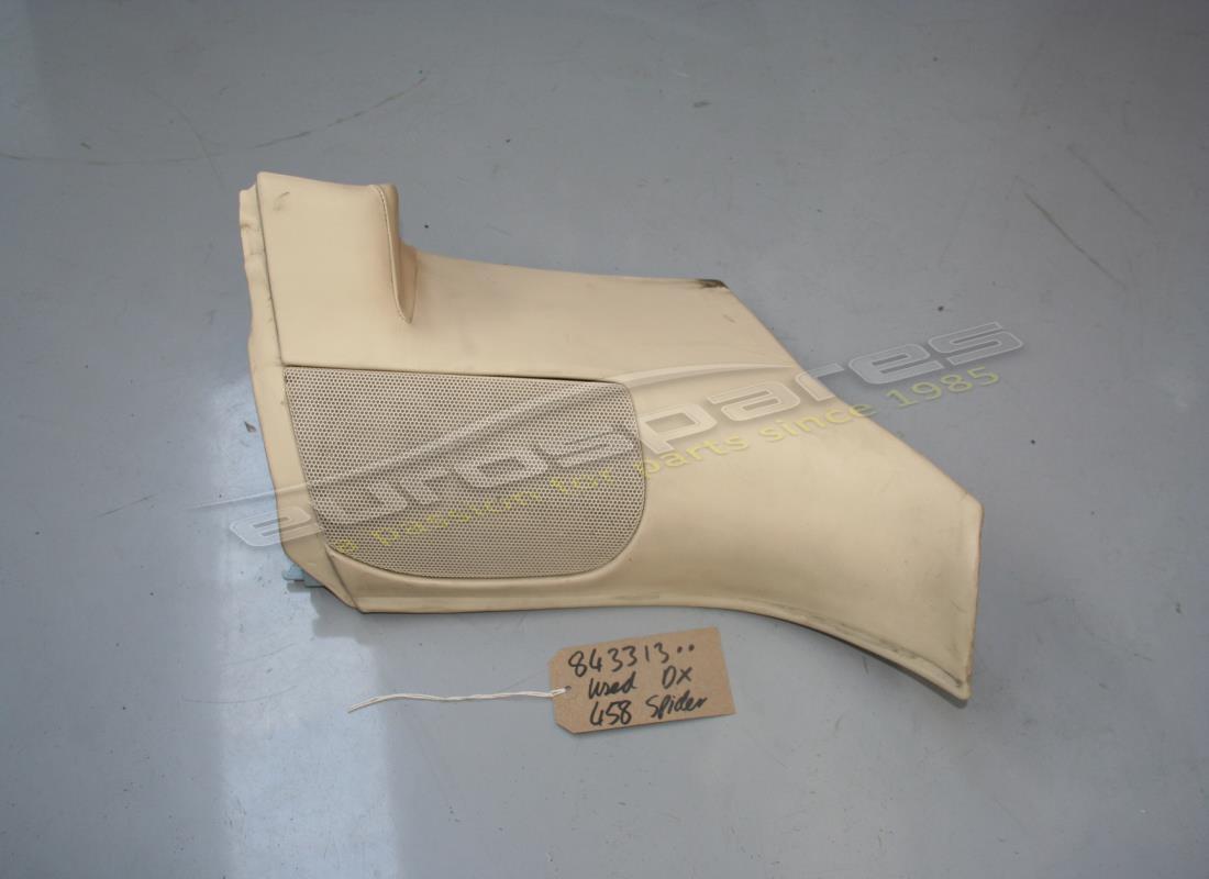 GARNITURE LATÉRALE INFÉRIEURE Ferrari UTILISÉE. NUMÉRO DE PIÈCE 843313.. (1)
