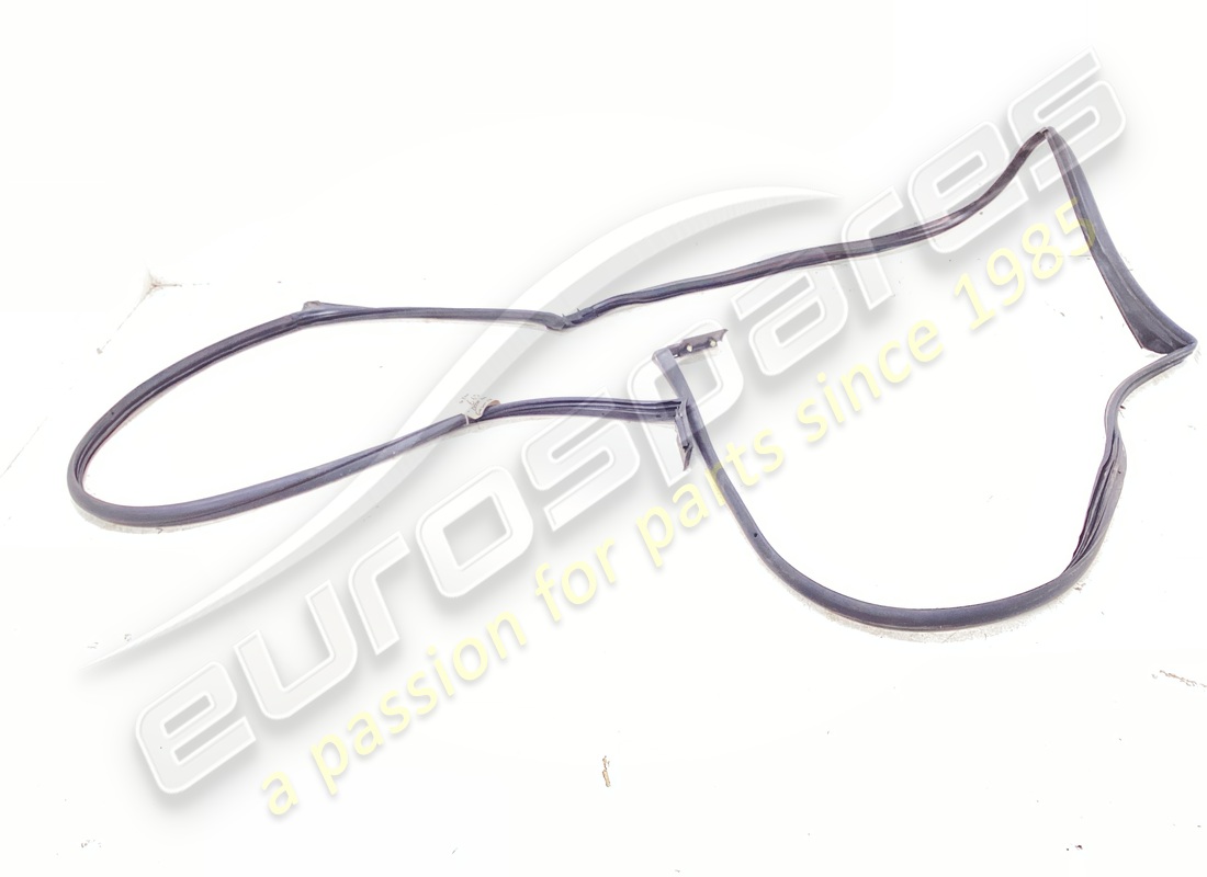 UTILISÉ Maserati BAIE DE PORTE ET PILIER A WEATHE. NUMÉRO DE PIÈCE 66365900 (1)