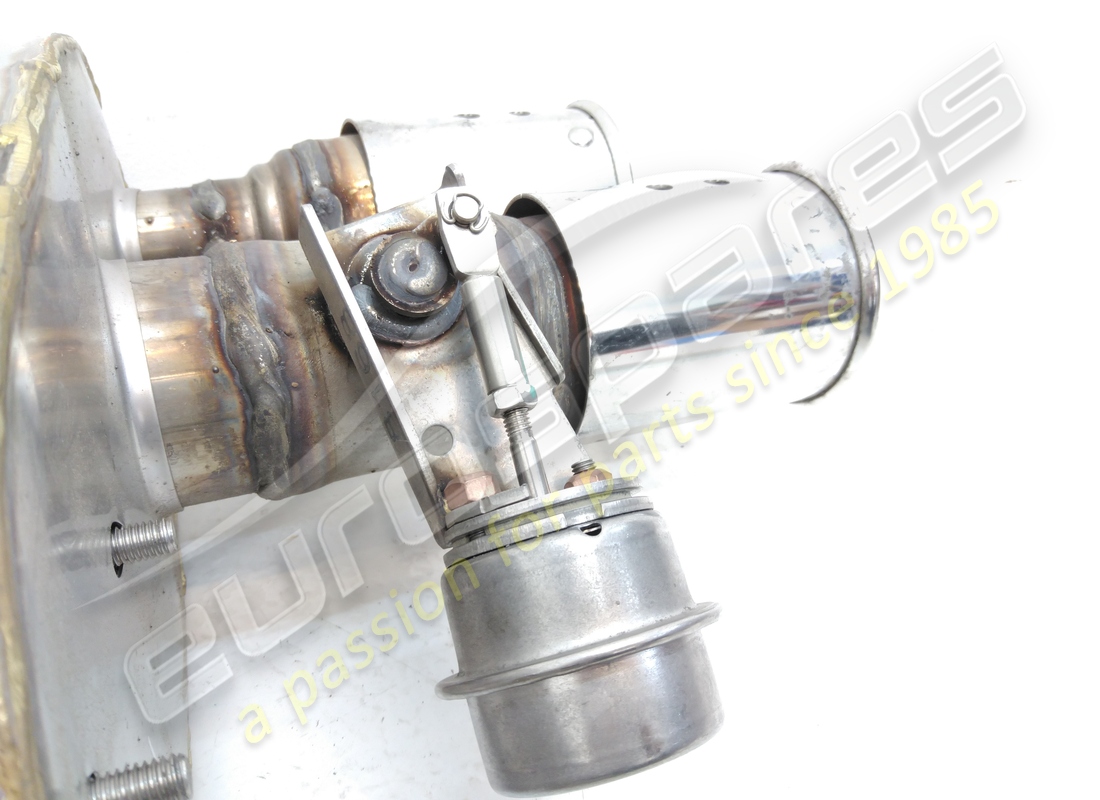 nouveau silencieux arrière gauche ferrari. numéro de pièce 220194 (3)