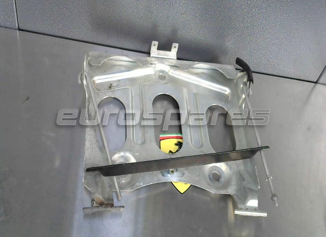 UTILISÉ Ferrari BAC À BATTERIE. NUMÉRO DE PIÈCE 81260300 (1)