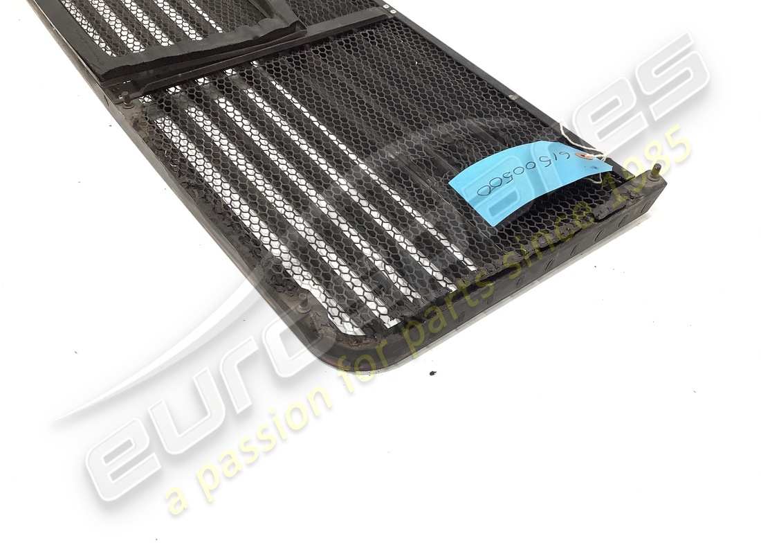 couvercle moteur de grille arrière utilisé ferrari. numéro de pièce 61500500 (2)
