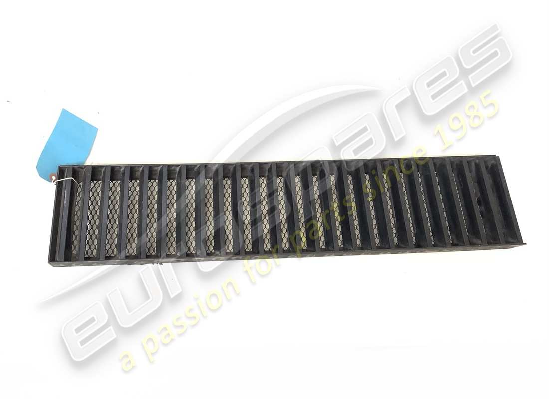 nouvelle grille supérieure de couvercle de moteur droit ferrari. numéro de pièce 61500000 (1)