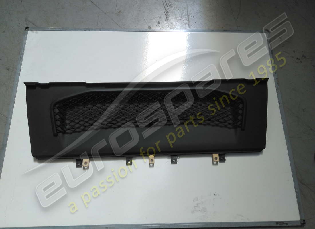 doublure lamborghini utilisée, panneau arrière. numéro de pièce 4t8867477m (1)