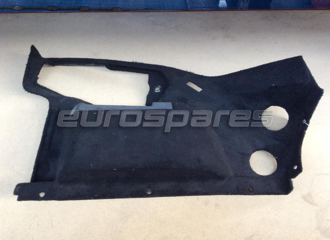 UTILISÉ Ferrari TAPIS DE COFFRE GAUCHE . NUMÉRO DE PIÈCE 68511400 (1)