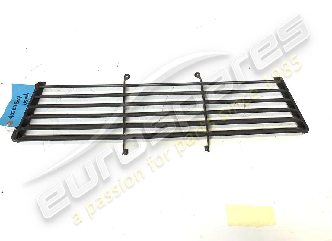 GRILLE DE COUVERCLE MOTEUR Ferrari UTILISÉE. NUMÉRO DE PIÈCE 40089807 (1)