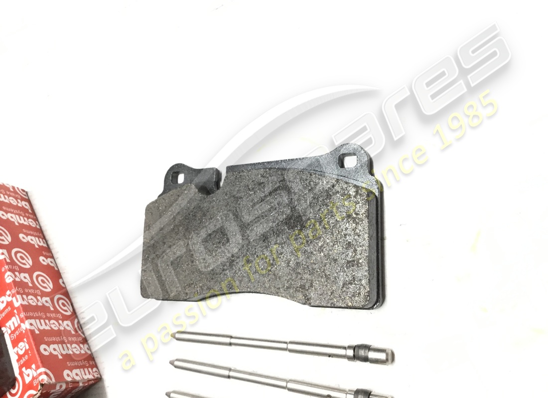 nouveau kit ferrari de plaquettes arrière. numéro de pièce 70001123 (2)