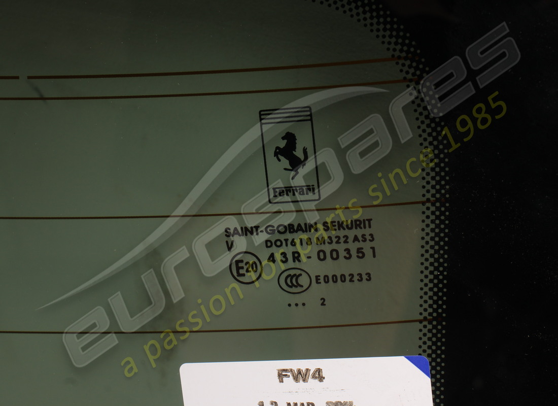 nouveau écran arrière ferrari. numéro de pièce 84342700 (2)