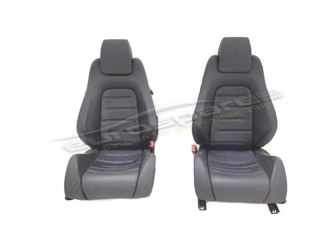 UTILISÉ Ferrari PAIRE DE SIÈGES RHD. NUMÉRO DE PIÈCE 690849001 (1)