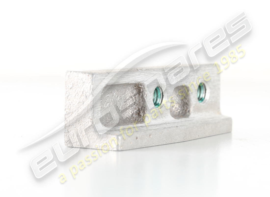 nouveau ferrari support inférieur de sous-châssis droit b. référence 88655500 (2)