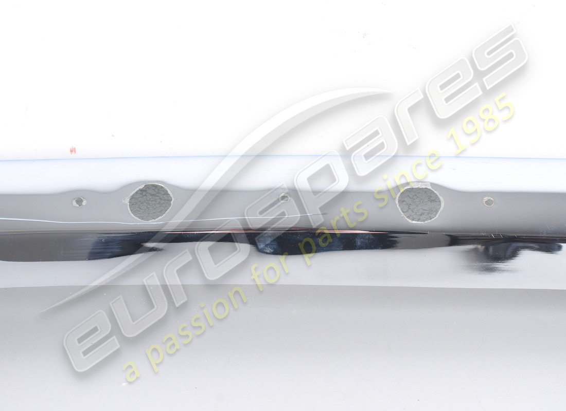 NOUVEAU FERRARI 275GTB PARE-CHOCS ARRIÈRE CENTRAL. NUMÉRO DE PIÈCE 20401709 (5) nouveau ferrari 275gtb pare-chocs arrière central. numéro de pièce 20401709 (5)