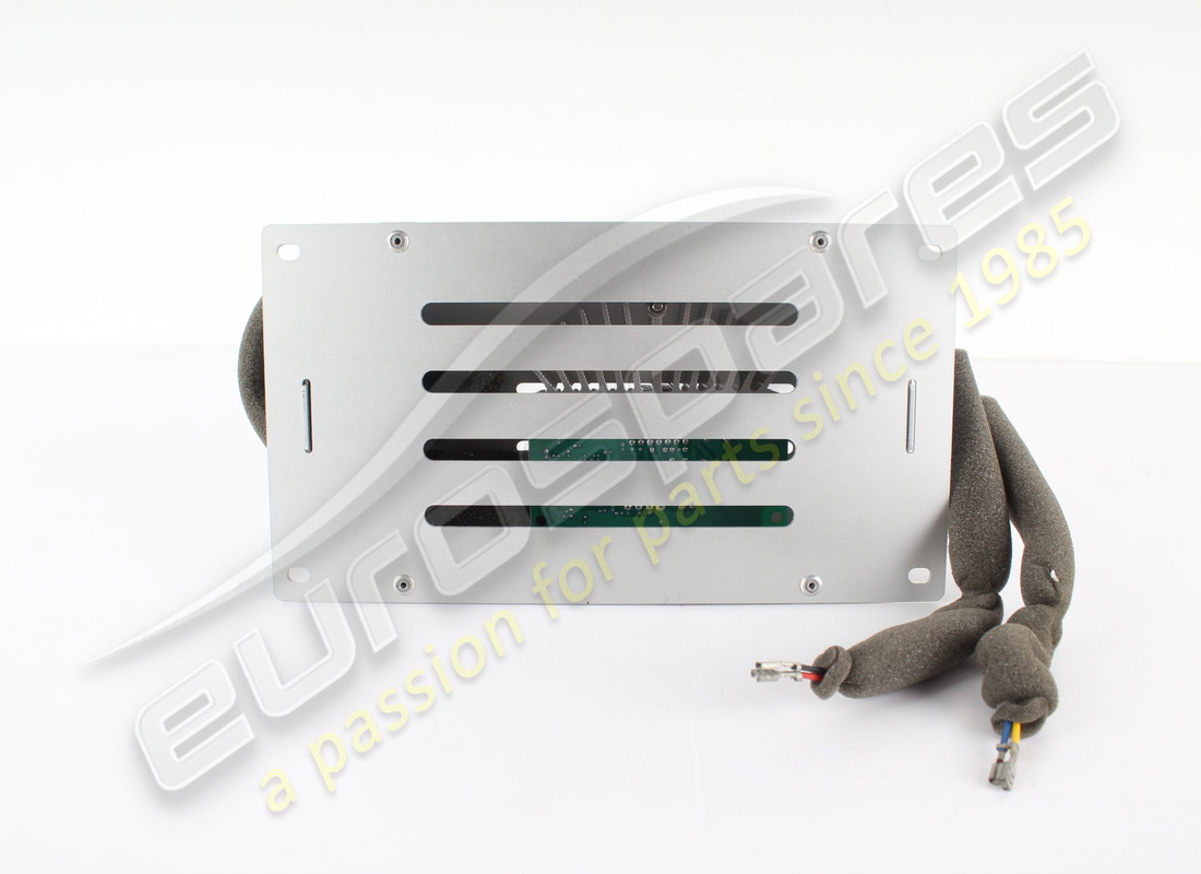 nouvel amplificateur audio ferrari. numéro de pièce 265230 (2)
