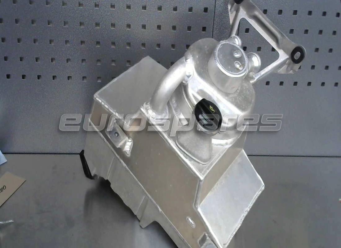 RÉSERVOIR D'HUILE DE Lamborghini UTILISÉ. NUMÉRO DE PIÈCE 4S0115373D (1)