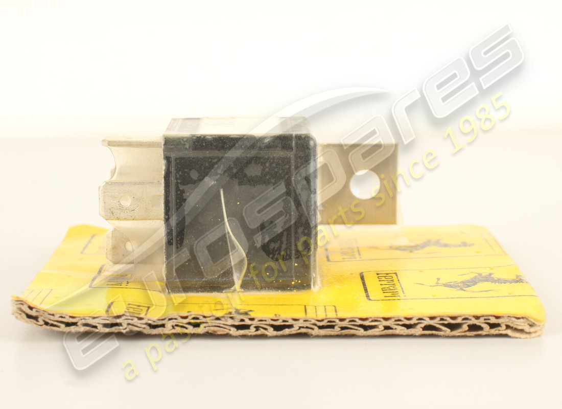 nouveau ferrari relais antidérapant seimens 4 broche noir. numéro de pièce 131939 (2)