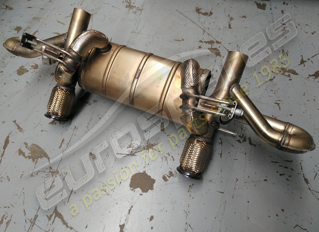 silencieux lamborghini utilisé. numéro de pièce 4t0251051b (4)