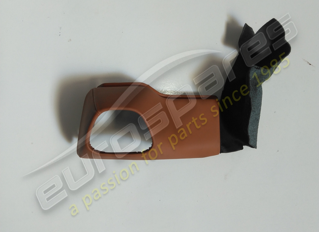 GARNITURE DE COMMANDES LATÉRALES DROIT Ferrari UTILISÉ | CUOIO [CACHER] (364011888) . NUMÉRO DE PIÈCE 85910729 (1)