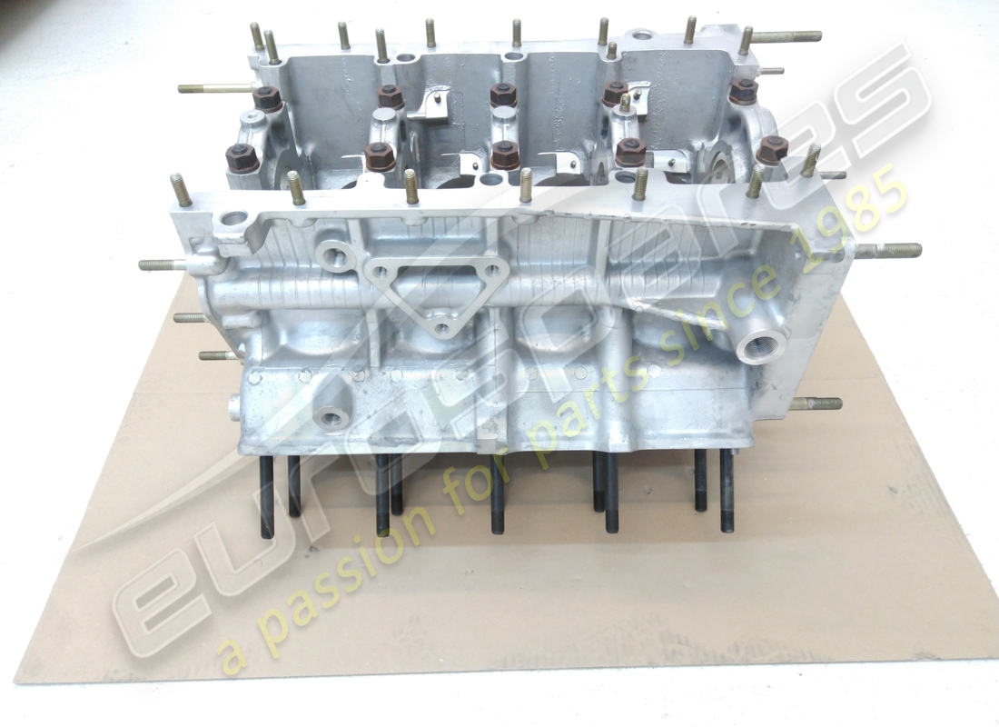 nouveau carter moteur ferrari 288 gto. numéro de pièce 120660 (9)