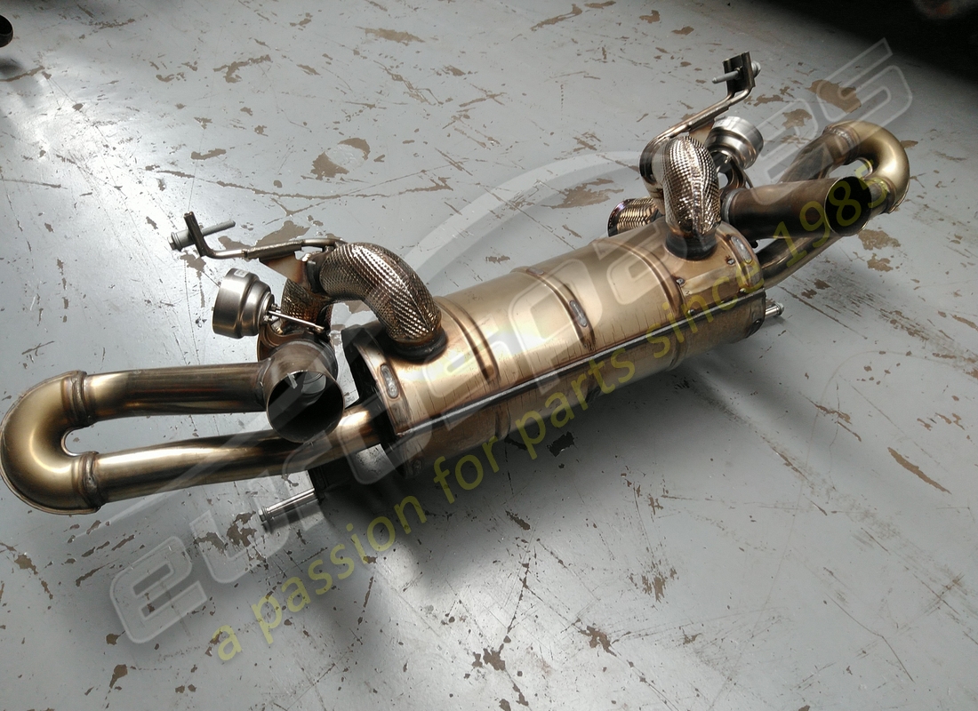 silencieux lamborghini utilisé. numéro de pièce 4t0251051b (5)