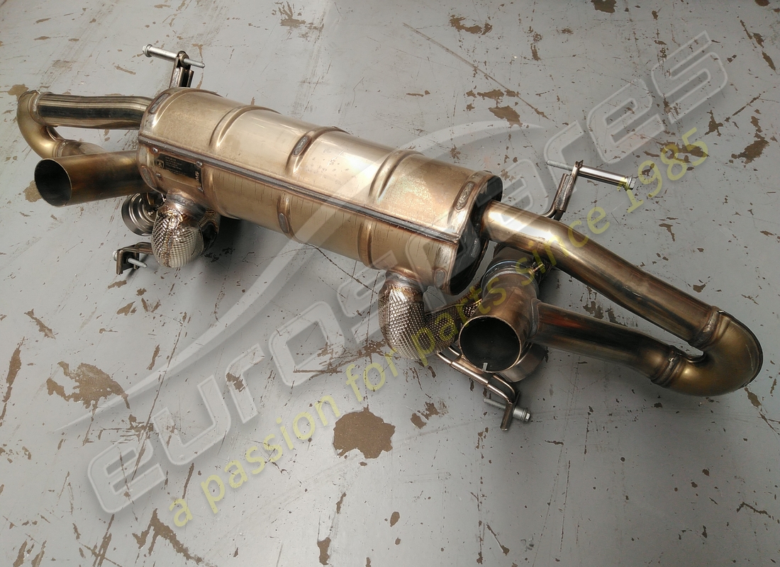 silencieux lamborghini utilisé. numéro de pièce 4t0251051b (3)