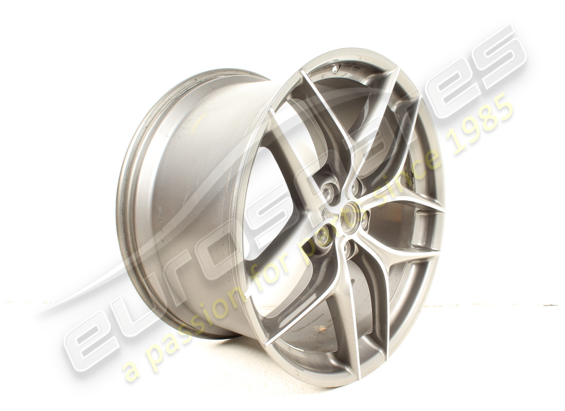 utilisé ferrari roue arrière. numéro de pièce 294831 (2)