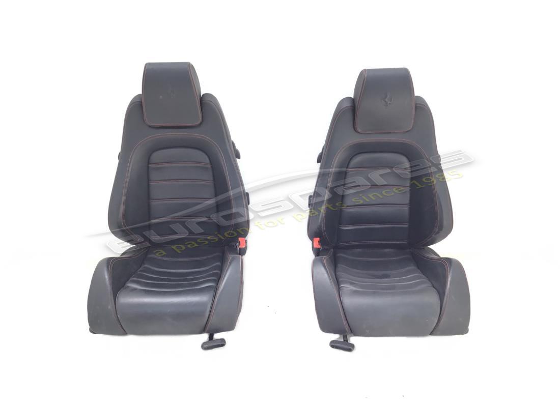 UTILISÉ Ferrari PAIRE DE SIÈGES. NUMÉRO DE PIÈCE 690854000 (1)