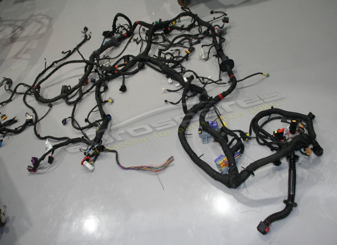 Ferrari CÂBLE ARRIÈRE UTILISÉ. NUMÉRO DE PIÈCE 297229 (1)