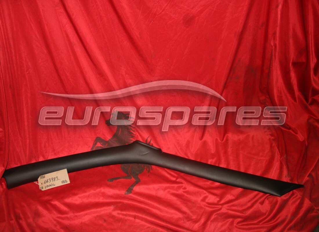 DOUBLURE LH Ferrari UTILISÉE. NUMÉRO DE PIÈCE 643983.. (1)