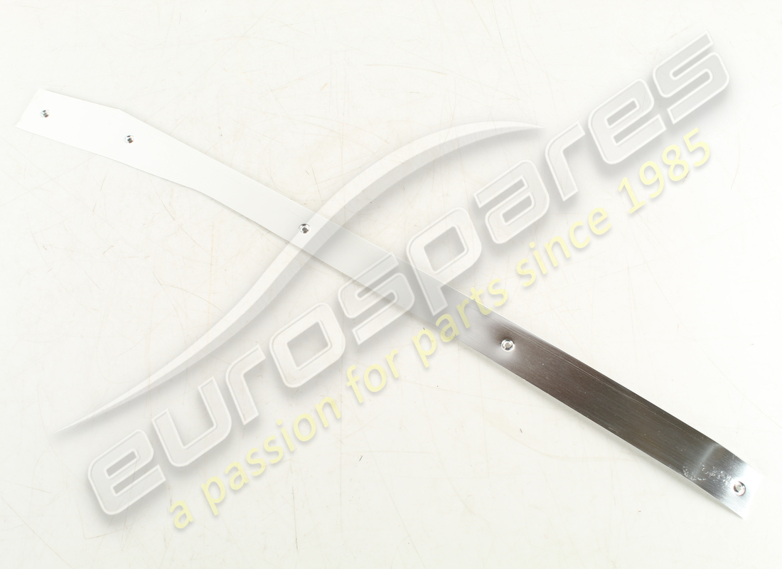 nouveau moulure de gouttière rh ferrari. référence 2514422008 (1)