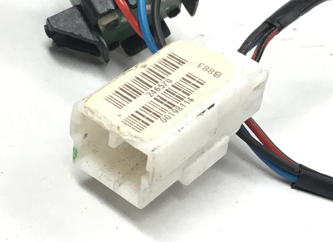 utilisé ferrari déblocage de la boîte à gants bu. numéro de pièce 246570 (2)