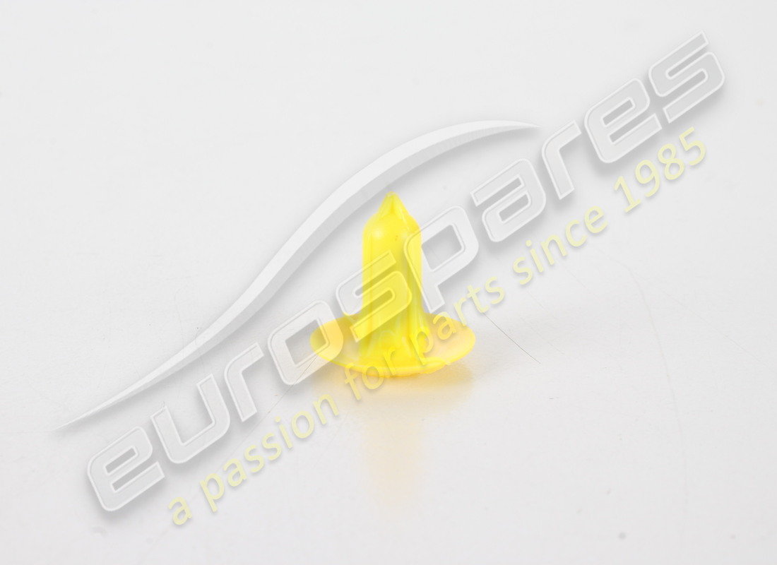 nouvelle douille de fixation maserati. numéro de pièce 7745194 (1)