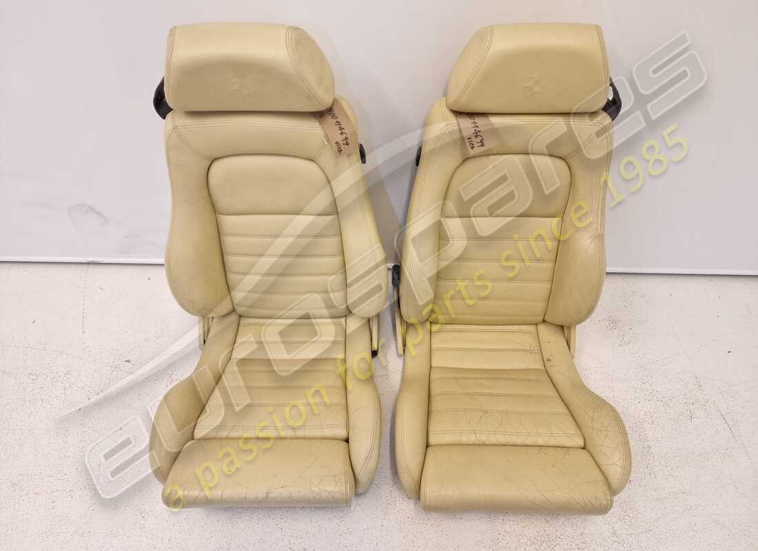 utilisé ferrari paire de crème des places. numéro de pièce 900114699 (2)