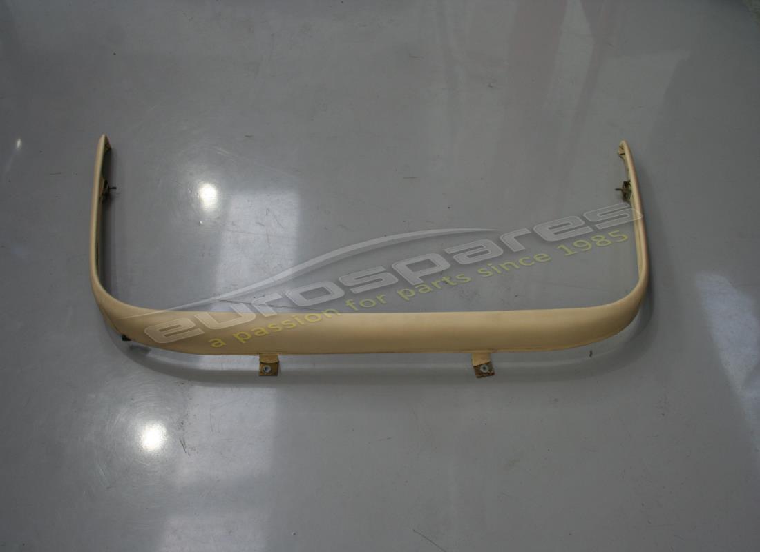 utilisé ferrari moulure de bras croisés de fenêtre arrière. numéro de pièce 643970.. (1)