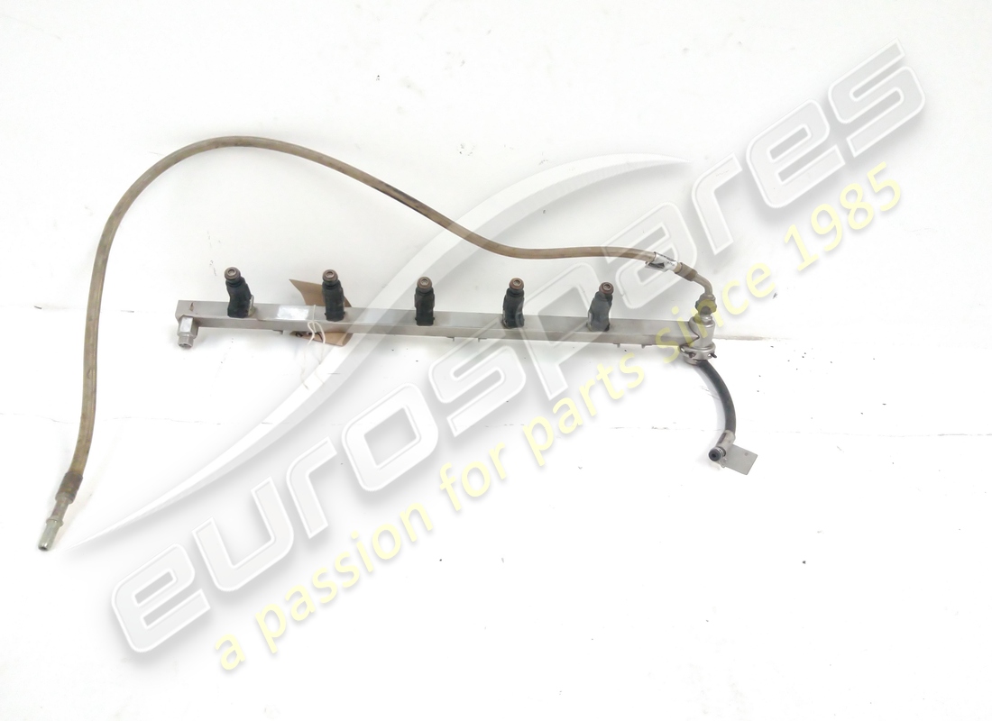 UTILISÉ Lamborghini ENSEMBLE DE TUYAU DE CARBURANT DROIT. NUMÉRO DE PIÈCE 07L133681F (1)