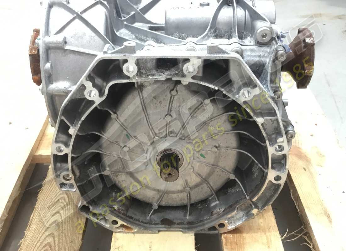 ferrari boite de vitesses complète à double embrayage d'occasion. numéro de pièce 807337 (2)